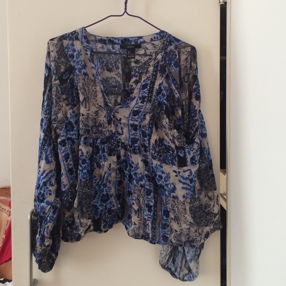 Bohemian flowy shirt perfect for summer