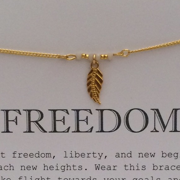 Feather Symbolism Bracelet - Picture 2 of 3