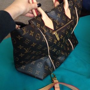 Louis Vuitton purse
