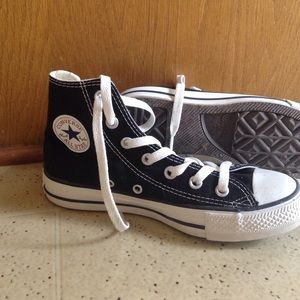 Black converse Hi Tops