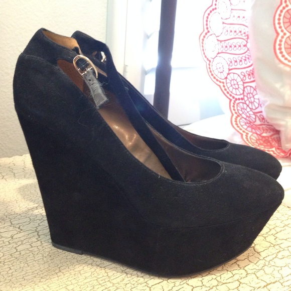Sam Edelman black wedges