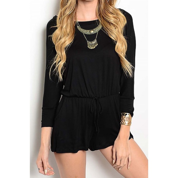 🚫sold out🚫 Black Cropped Romper - Picture 2 of 4