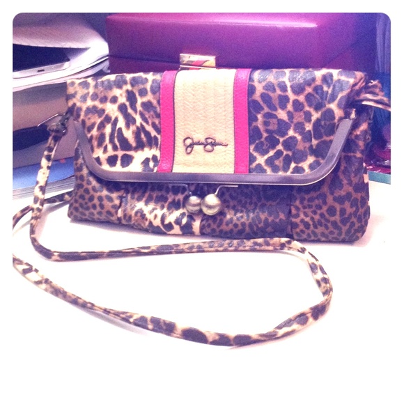 Jessica Simpson leopard clutch