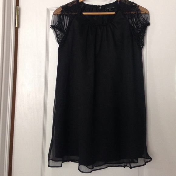 Black tunic with beaded sleeves/neck - Picture 2 of 3