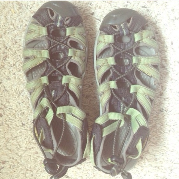 Keen shoes(: