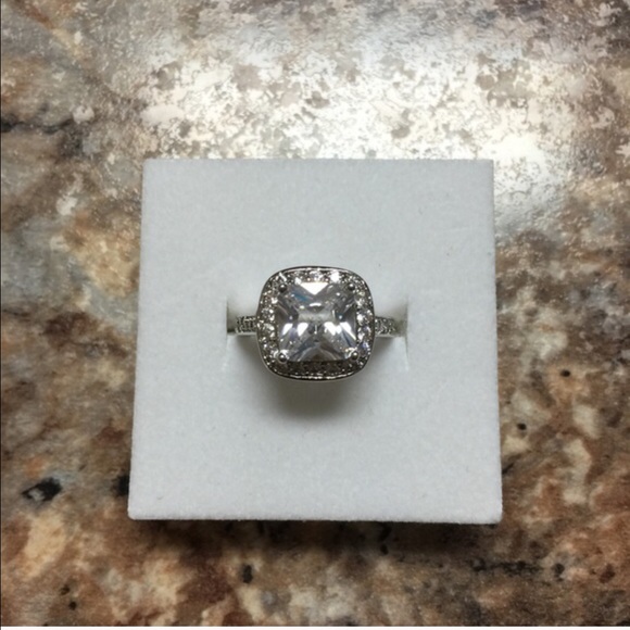 🆕 2.8ct Cushion Angel Engagement Ring - Picture 2 of 4