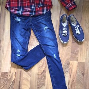American eagle dark wash distressed jeggings