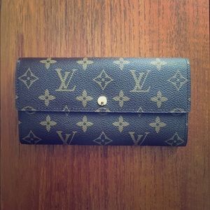 BRAND NEW Louis Vuitton Wallet