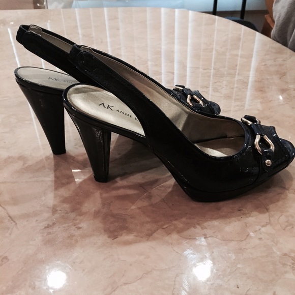 👠👠 ANNE KLEIN NWOT navy blue sling back