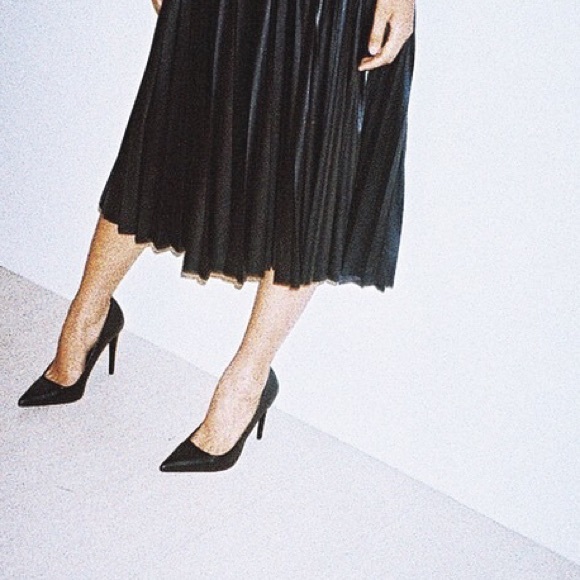 Schutz Gilberta pump in black size 6.5