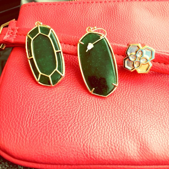 Authentic Kendra Scott Dellas in Emerald Green