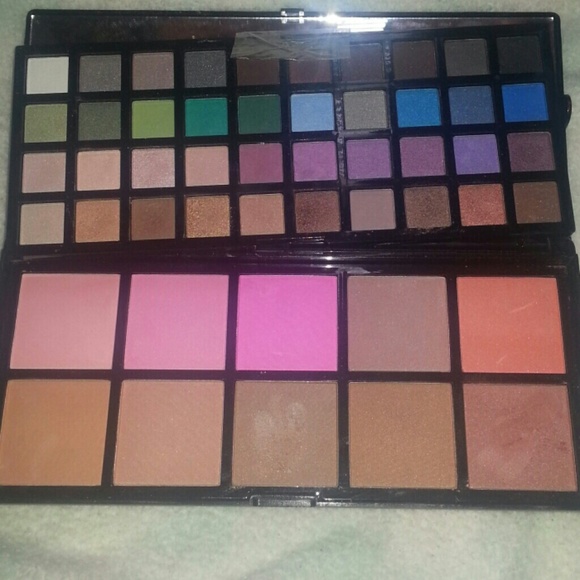ELF pallete - Picture 3 of 3