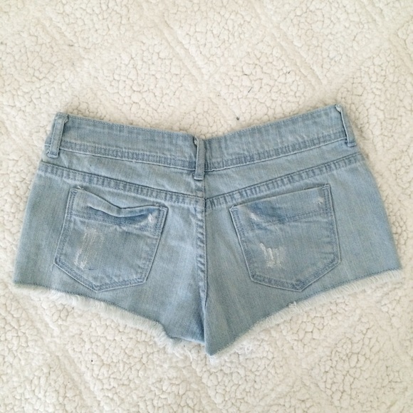 ❗️Distressed denim shorts only ❗️ - Picture 3 of 4