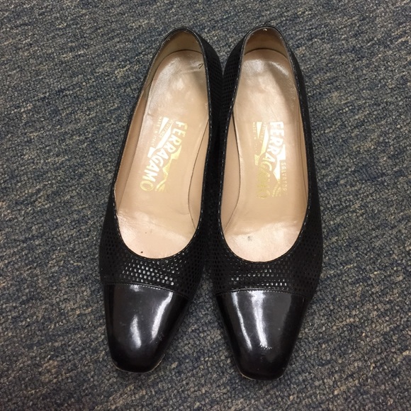 Salvatore Ferragamo Shoes - Ferragamo Black leather shoe made in Italy