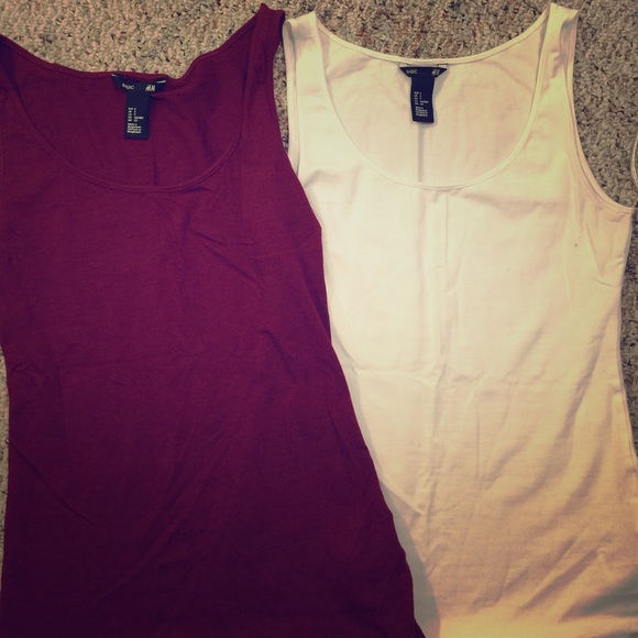 *SOLD* H&M Basic Tanks (2) Both Size Small