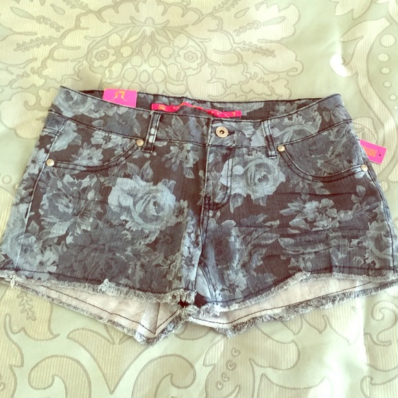 Delia's floral denim shorts