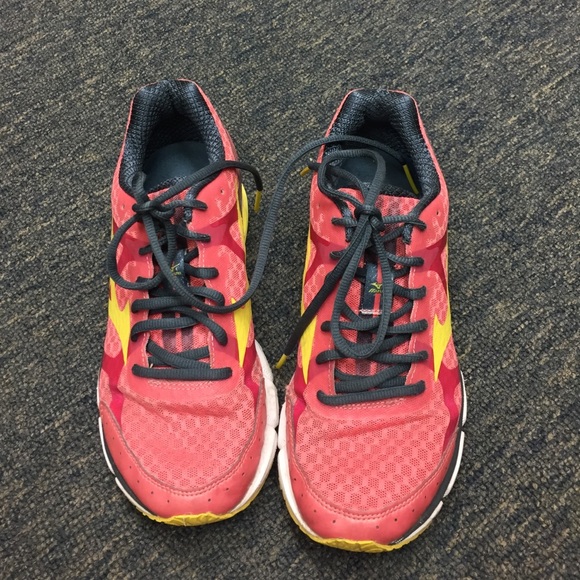 Shoes - Mizuno pink wave riders.