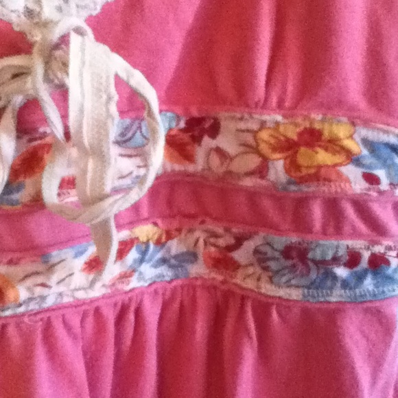 Hollister pink tank top w/ lace straps - Picture 2 of 3