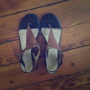 Leather wedge sandals