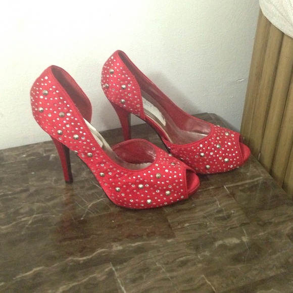 Tall studdend heels