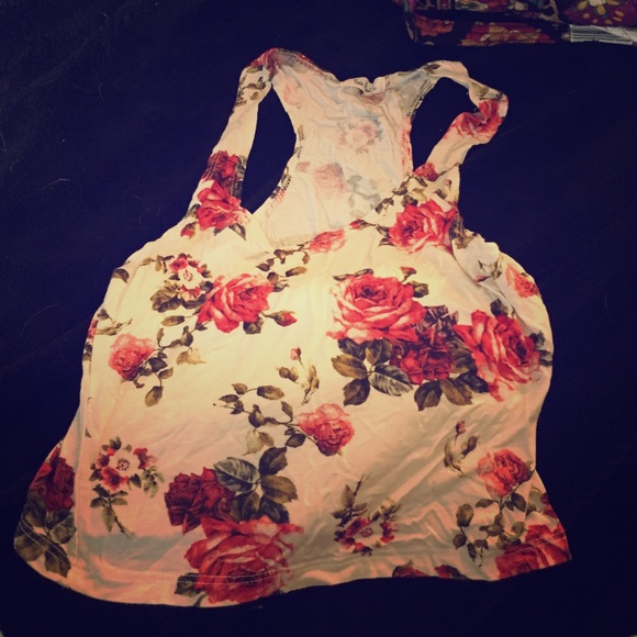 Joyce Leslie crop top
