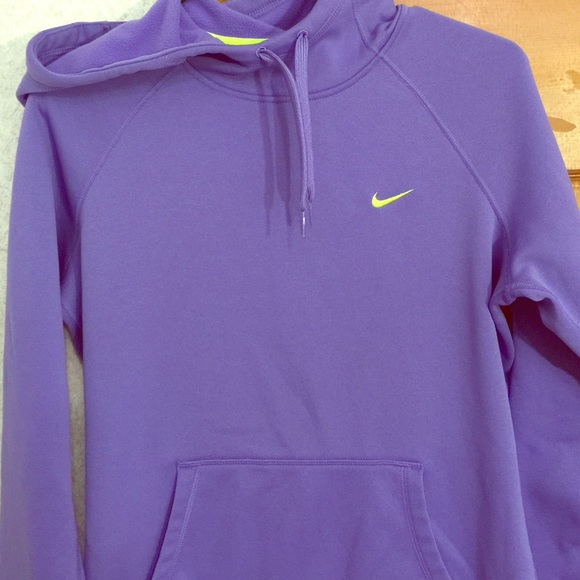 *SOLD* Nike Therma-Fit Hoodie - Size Small