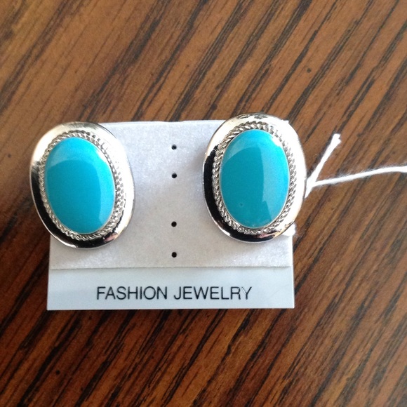 Simulated turquoise Clip On earrings - Picture 2 of 3