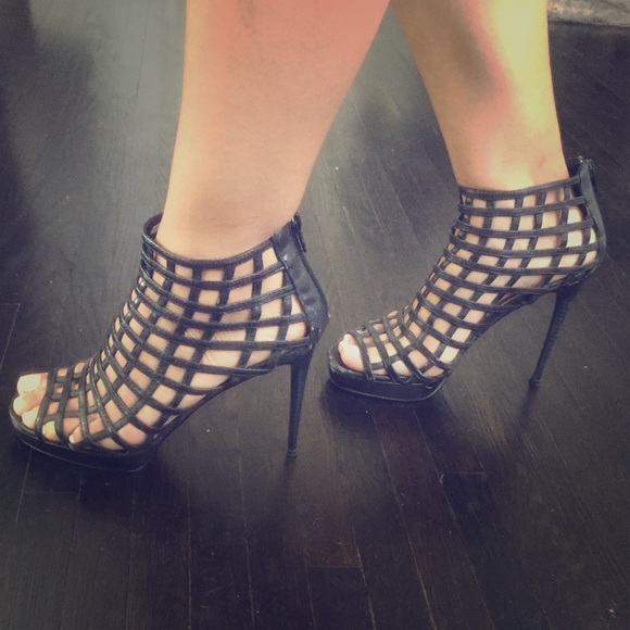 Shoe dazzle caged booties