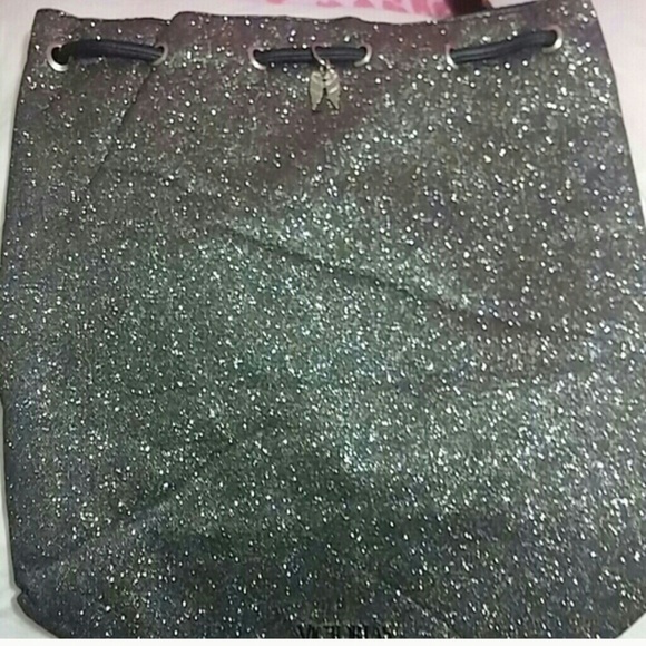 Reduced! Vs bag reserved