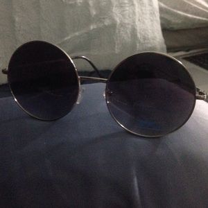 round hippie sunglasses TRADED:)