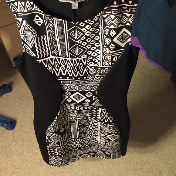 New, Black and tribal print dress - Picture 3 of 4