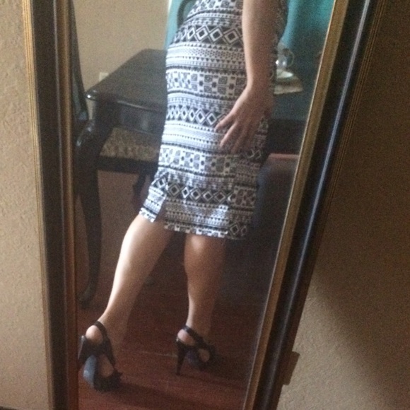 Sold!✋🏼 - Picture 2 of 4