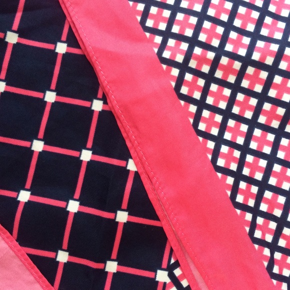 Geometric head scarf