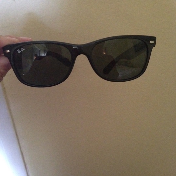 Ray ban sun glasses