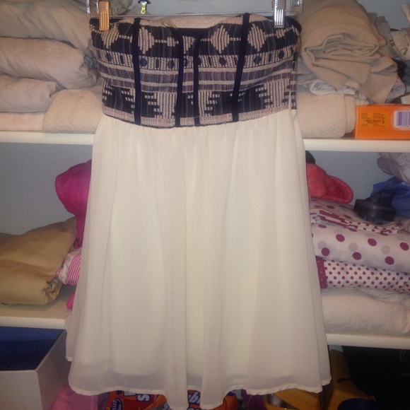 Aztec tribal dress