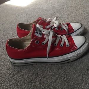 Converse Red