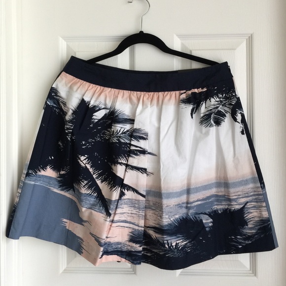 Banana Republic Skirt - Picture 1 of 2
