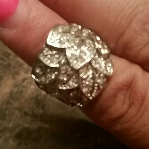 Ring - Picture 4 of 4