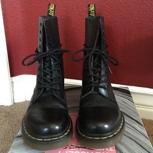 Dr. Martens black