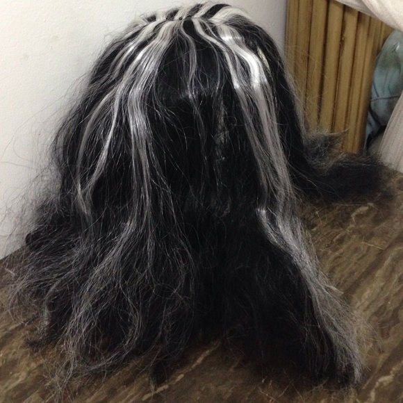 Wig - Picture 2 of 3
