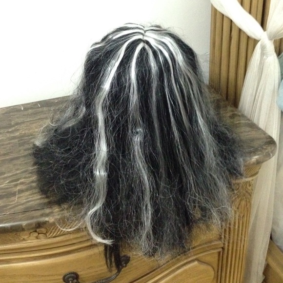Wig - Picture 3 of 3
