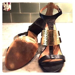 Kensie black and gold heeled sandals