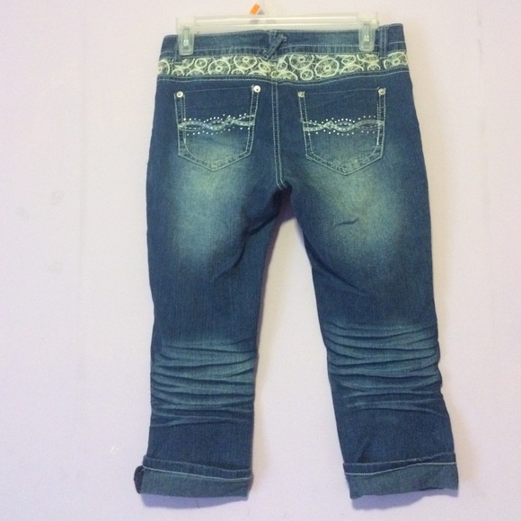 Jean Capri's - Picture 3 of 3