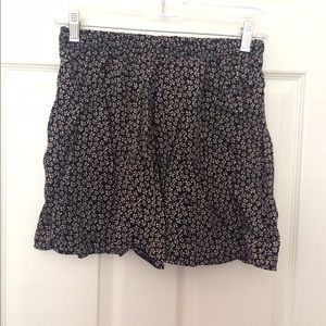 Brandy Melville flower skirt