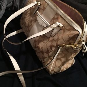 Beige coach bag