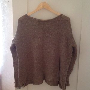 Brandy Melville Brown closed sweater