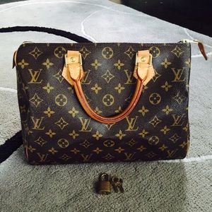 SOLD SOLD SOLD !!! 💯 % Authentic LV Speedy 30
