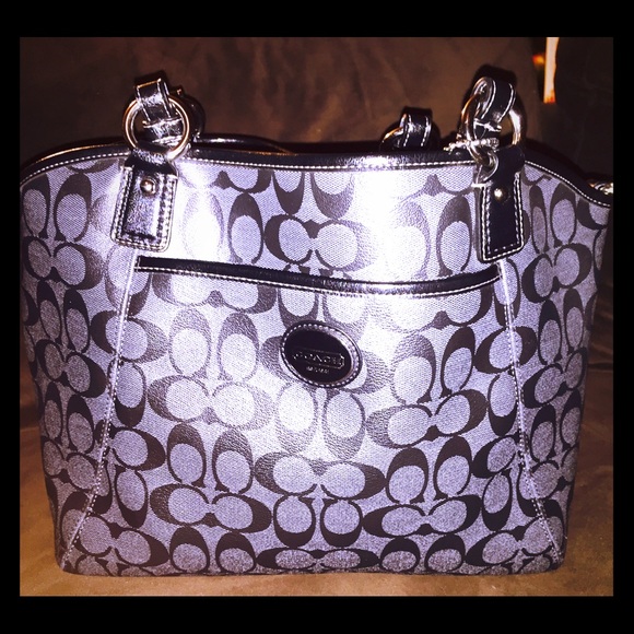 Final Price Reduction***Large Coach Tote AUTHENTIC