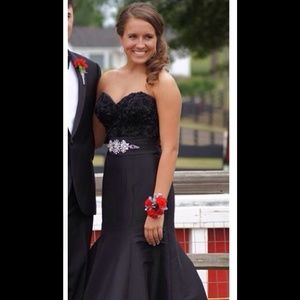 Evenings by Allure prom dress size 4