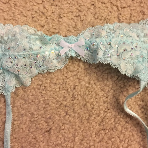 Baby blue garter belt - Picture 2 of 3